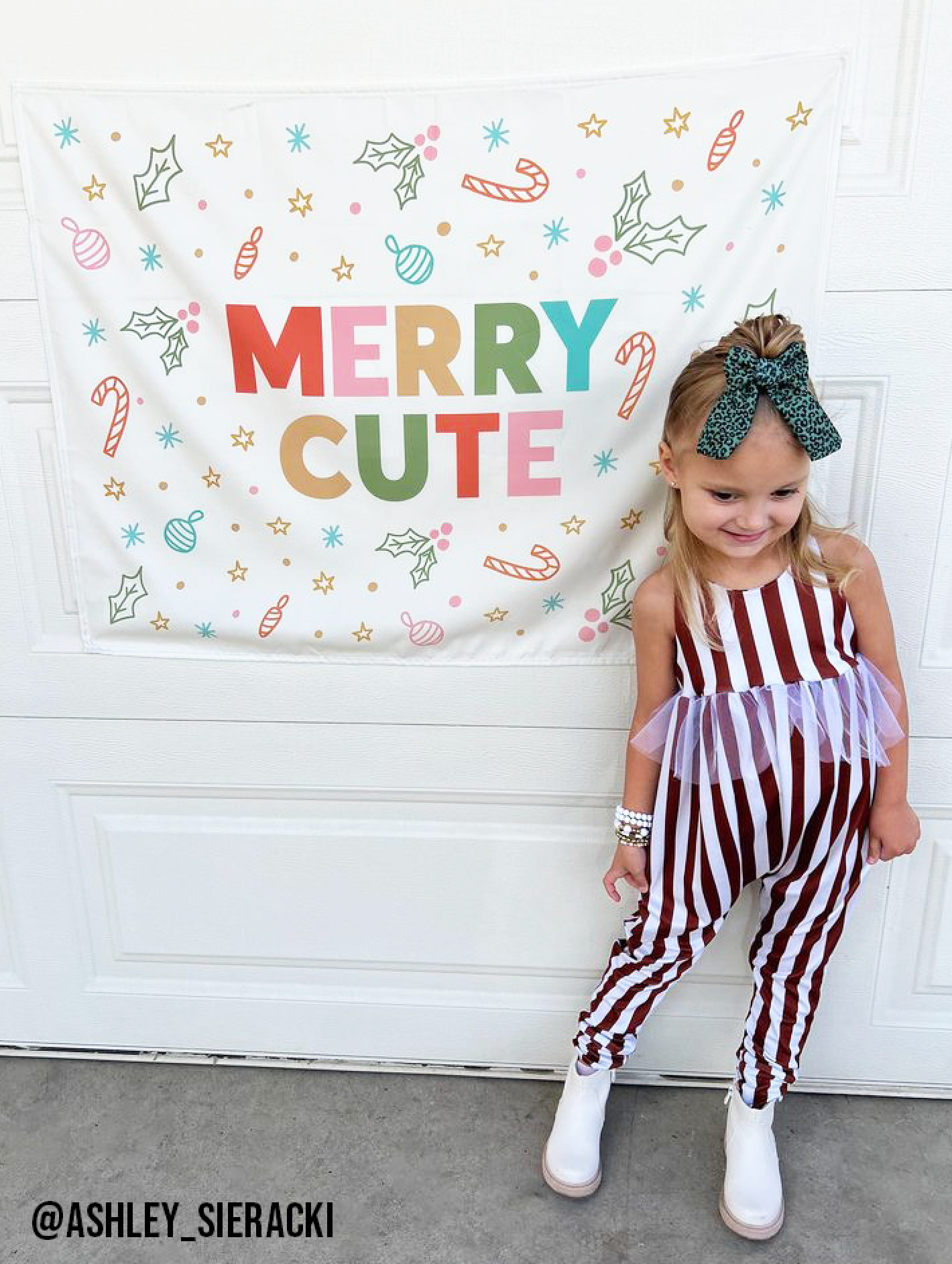 Merry Cute Banner - 36x26"